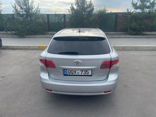 Toyota Avensis foto 5