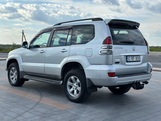 Toyota Land Cruiser Prado foto 4