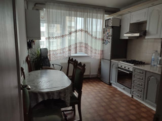 Apartament cu 3 camere, 78 m², Ciocana, Chișinău foto 2