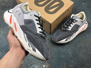 Adidas Yeezy Boost 700 Magnet foto 4