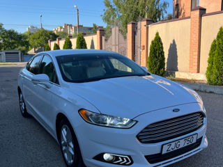 Ford Fusion foto 1