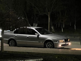 BMW 5 Series foto 7