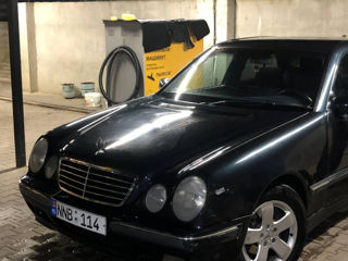 Mercedes E-Class foto 7