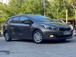 KIA Ceed foto 1