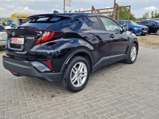 Toyota C-HR foto 8