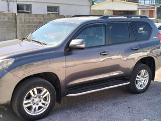 Toyota Land Cruiser Prado foto 2