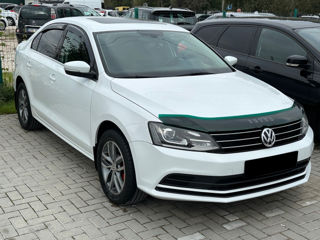 Volkswagen Jetta foto 4