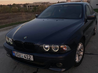 BMW 5 Series foto 8