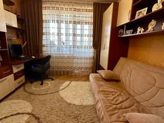 Apartament cu 3 camere, 114 m², Botanica, Chișinău foto 9