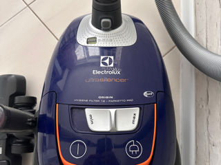 Aspirator Electrolux UltraSilencer  foto 0