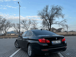 BMW 5 Series foto 2