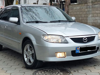 Mazda 323 foto 3