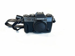 Fujifilm X-T30 + Fujifilm 35mm F2.0 Charcoal Silver body