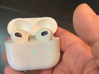 AirPods 3, orig by apple