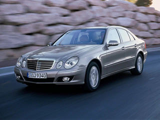 Mercedes E-Class foto 2