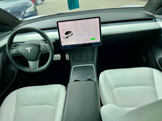 Tesla Model 3 foto 9