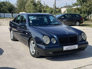 Mercedes E-Class foto 3