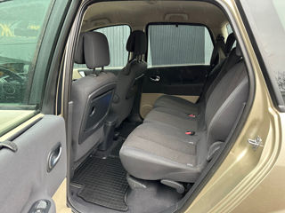 Renault Grand Scenic foto 9