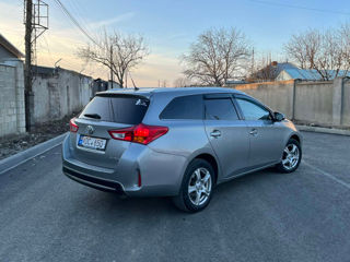 Toyota Auris foto 8