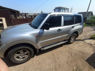 Mitsubishi Pajero foto 4