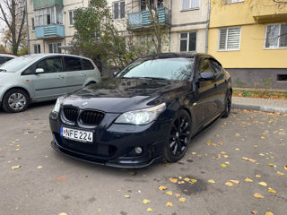 BMW 5 Series foto 4