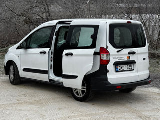 Ford Transit Courier foto 3