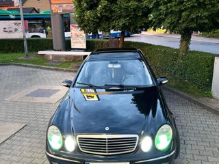 Mercedes E-Class foto 8