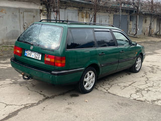 Volkswagen Passat foto 3