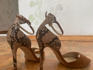 Sandale, brand Karen Millen ( Anglia ), piele intoarsa, marimea 36, fabricate in Spania/сандали foto 5