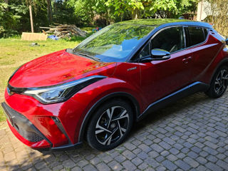 Toyota C-HR foto 1