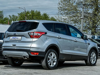 Ford Kuga foto 2