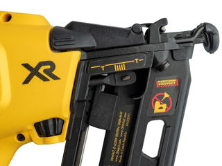 Pistol pneumatic dewalt dcn660n/пистолет гвоздезабивной аккумуляторный бесщёточный dewalt dcn660n foto 2