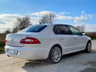 Skoda Superb foto 4