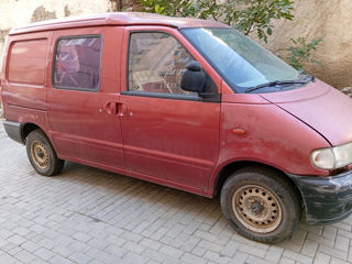 Nissan Urvan foto 2