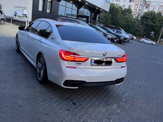 BMW 7 Series foto 4