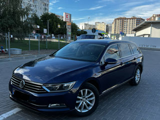 Volkswagen Passat foto 1