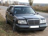 Mercedes Series (W124) foto 1