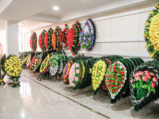 Coroane funerare, coşuri şi aranjamente florale în asortiment, 200+ modele în stoc foto 5