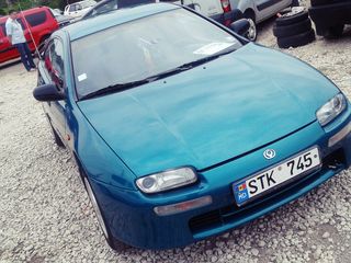 Mazda 323 foto 4