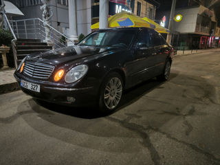 Mercedes E-Class foto 2