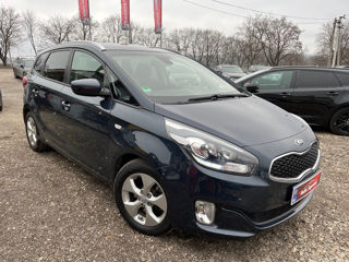 KIA Carens foto 1