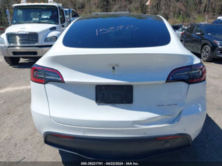 Tesla Model Y foto 15