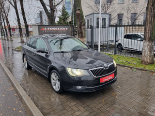 Skoda Superb foto 3