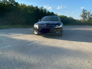 Skoda Superb foto 1