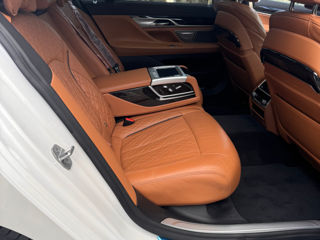 BMW 7 Series foto 12