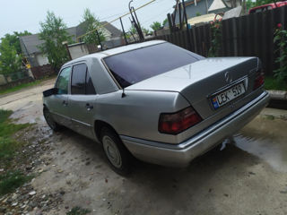 Mercedes Series (W124) foto 9