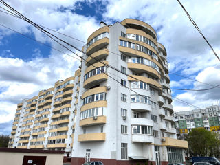 Apartament cu 4 camere, 155 m², Ciocana, Chișinău foto 2