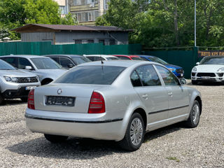 Skoda Superb foto 5