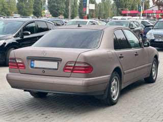 Mercedes E-Class foto 3