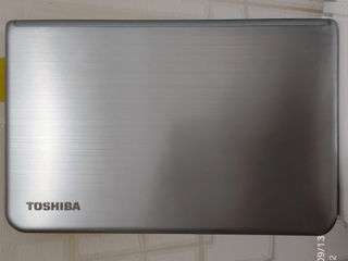 Toshiba amd-a10 16gb ram ssd-128/1tb
